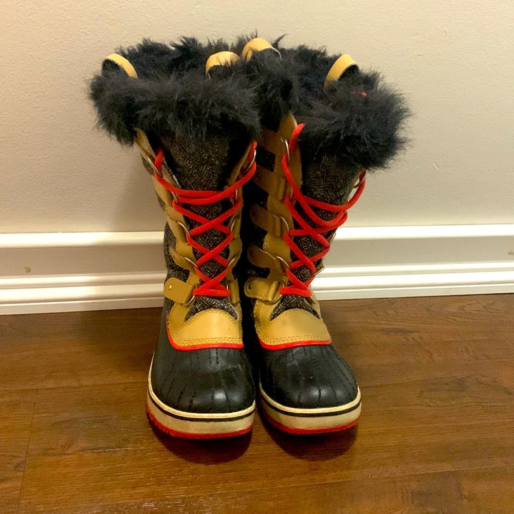 Sorel Women’s Joan of Arctic boots
